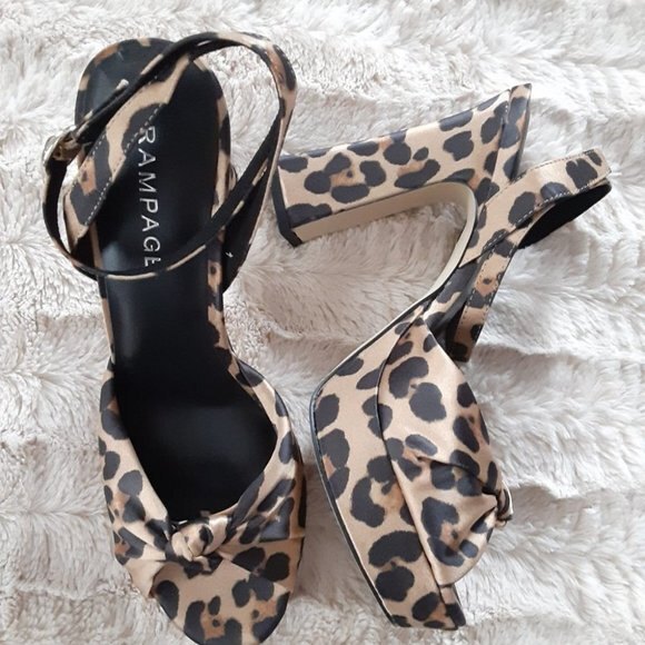 Rampage Leopard Print Heels Size 9.5M Mob Wife Platform Ankle Strap Y2K   A - Picture 6 of 9